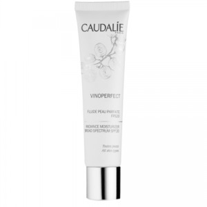 Vinoperfect Radiance Moisturizer Broad Spectrum fluid SPF20 مرطب للبشرة مع عامل وقاية من أشعة الشمس 40 mL